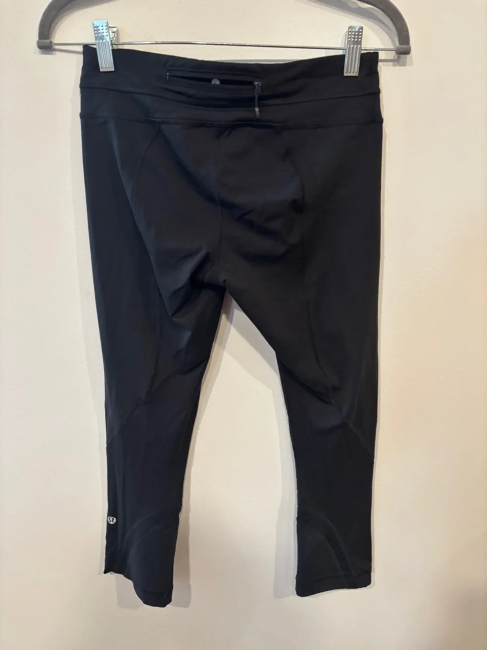 Lululemon Fast and Free Black High-Waist Cropped Athletic Leggings - Women’s 6